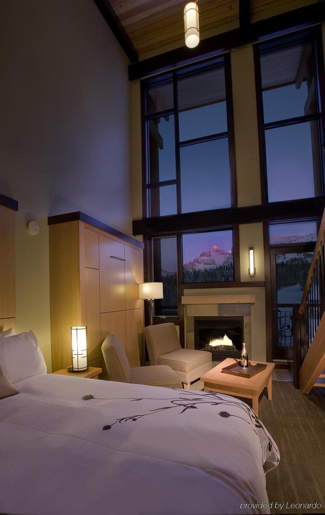 ซันไชน์ เมาน์เท็น ลอดจ์ Hotel แบมฟ์ ภายนอก รูปภาพ